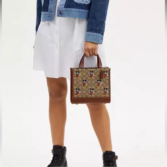 ❌Coach Signature Dimsey Tote 22 x Disney❌ - Picture 8 of 10